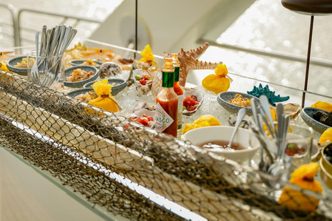 Dubai: Sunseeker Superyacht VIP Dinner, Drinks & Live DJ Soiree- Zen Med Gastronomy