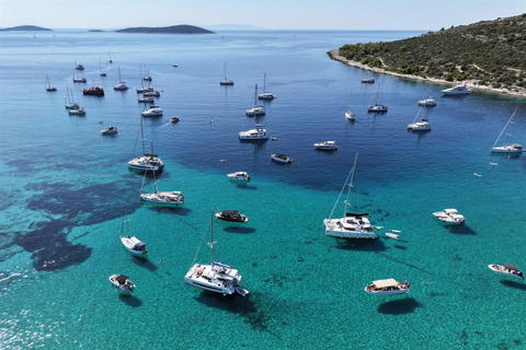 Excursion sur trois îles avec boissons à Krknjaši Blue LagoonLagon bleu divisé