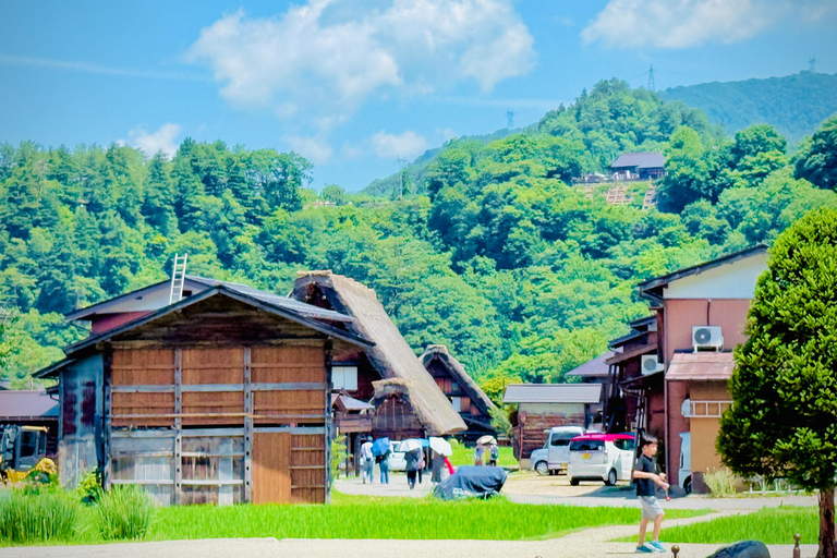 Kanazawa: Shirakawago, Gokayama, and Takayama Full Day Trip
