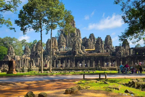 Siem Reap: Angkor Wat Tour with Sunrise Private Guide Angkor Wat, Angkor Thom, Ta Promh Tour & Sunrise by Van