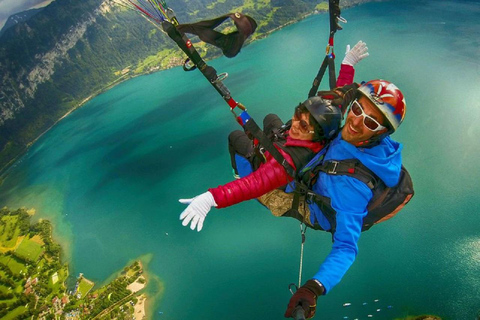 Pokhara Paragliding Adventure: Stunning Photos &amp; VideosParagliding Adventure in Pokhara: Stunning Photos &amp; Videos