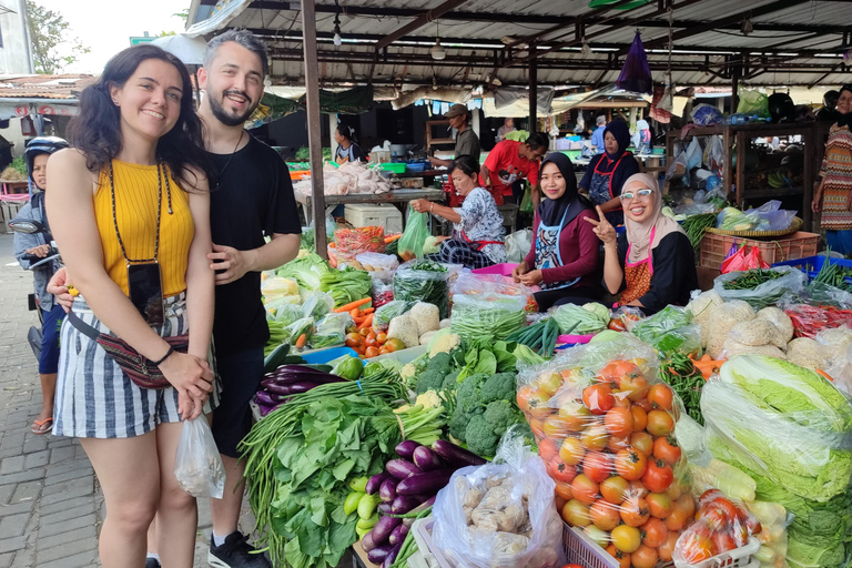 Yogyakarta: clase de cocina con visita al mercado y servicio de recogida del hotelClase de cocina con servicio de recogida del hotel