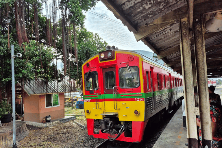 Bangkok Maeklong Train Ride, Floating Market & Dragon Temple Bangkok: Train Ride, Floating Market & Dragon Temple Tour