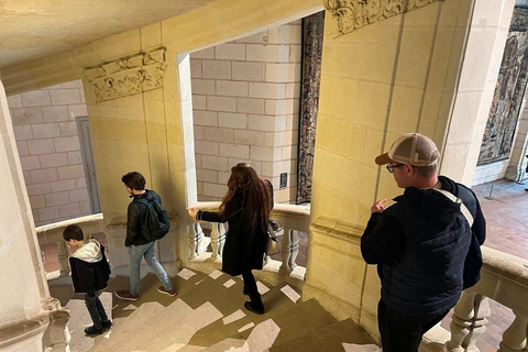 巴黎专属之旅：香波堡城堡高尔夫球车+纪念品小型货车（最多可载6人）