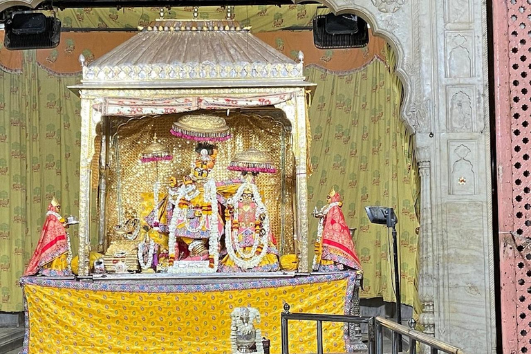 Visite spirituelle et royale de Jaipur - Temples et palaisJaipur : temple Govinddevji, palais de la ville et Jantar Mantar