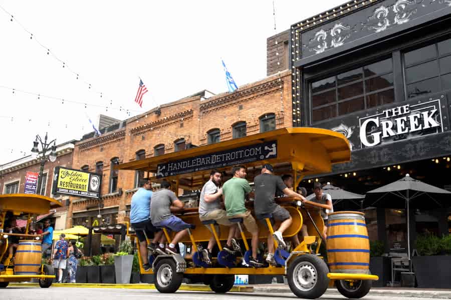 Detroit: HandleBar-Fahrradtour mit Brunch-Pause. Foto: GetYourGuide