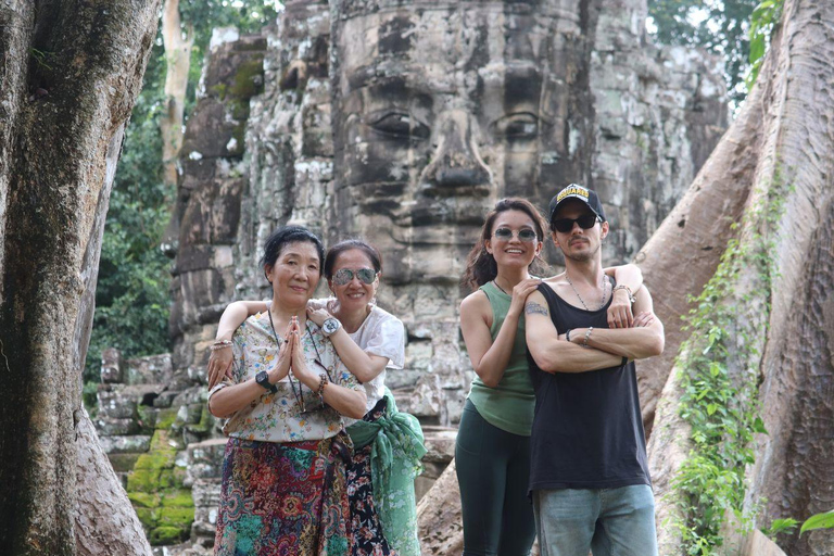 From Siem Reap: Phnom Penh Day Trip with Transfers Private Tour