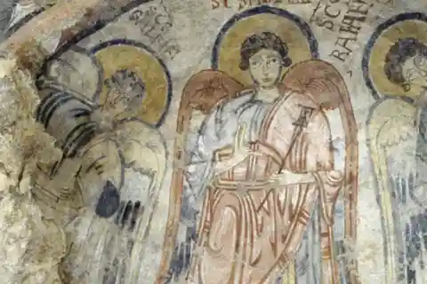 Matera : Crypte du péché originel et luch légère