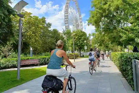 Budapest Highlights Bike Tour med en lokal guide