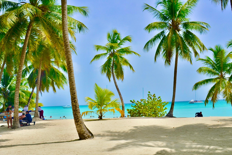 Punta Cana: Island escape to Saona, catamaran & beach lunch Punta Cana: Catamaran Party Cruise | Open Bar & Snorkeling