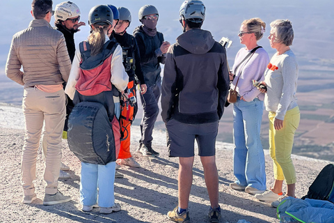 Avventura a Marrakech: parapendio, giro in cammello e colazione