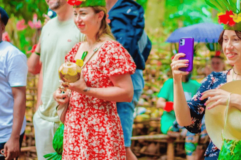 Zanzibar: Privat kryddodlingstur med lokal guide.Det här alternativet inkluderar upphämtning från hotell i Stone Town.