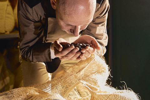 Milan: Enrico Rizzi Chocolate Factory Tour with tasting Chocolate Experience with Grand Cru Exclusive tasting