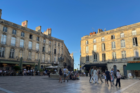 Bordeaux: Dark History Walking Tour with Local Guide El lado oscuro de Burdeos | Asesinatos, misterios y secretos