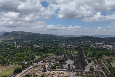 "Java Highlights: Yogyakarta to Bromo & Ijen Volcanoes"