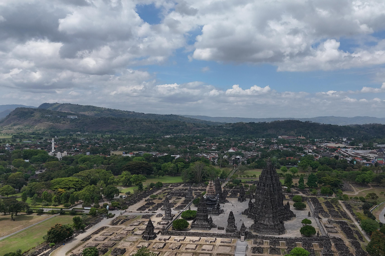 "Java Highlights: Yogyakarta to Bromo & Ijen Volcanoes"