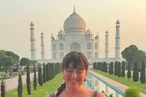 Agra: salta la fila per il tour dell'alba del Taj Mahal e del Mausoleo