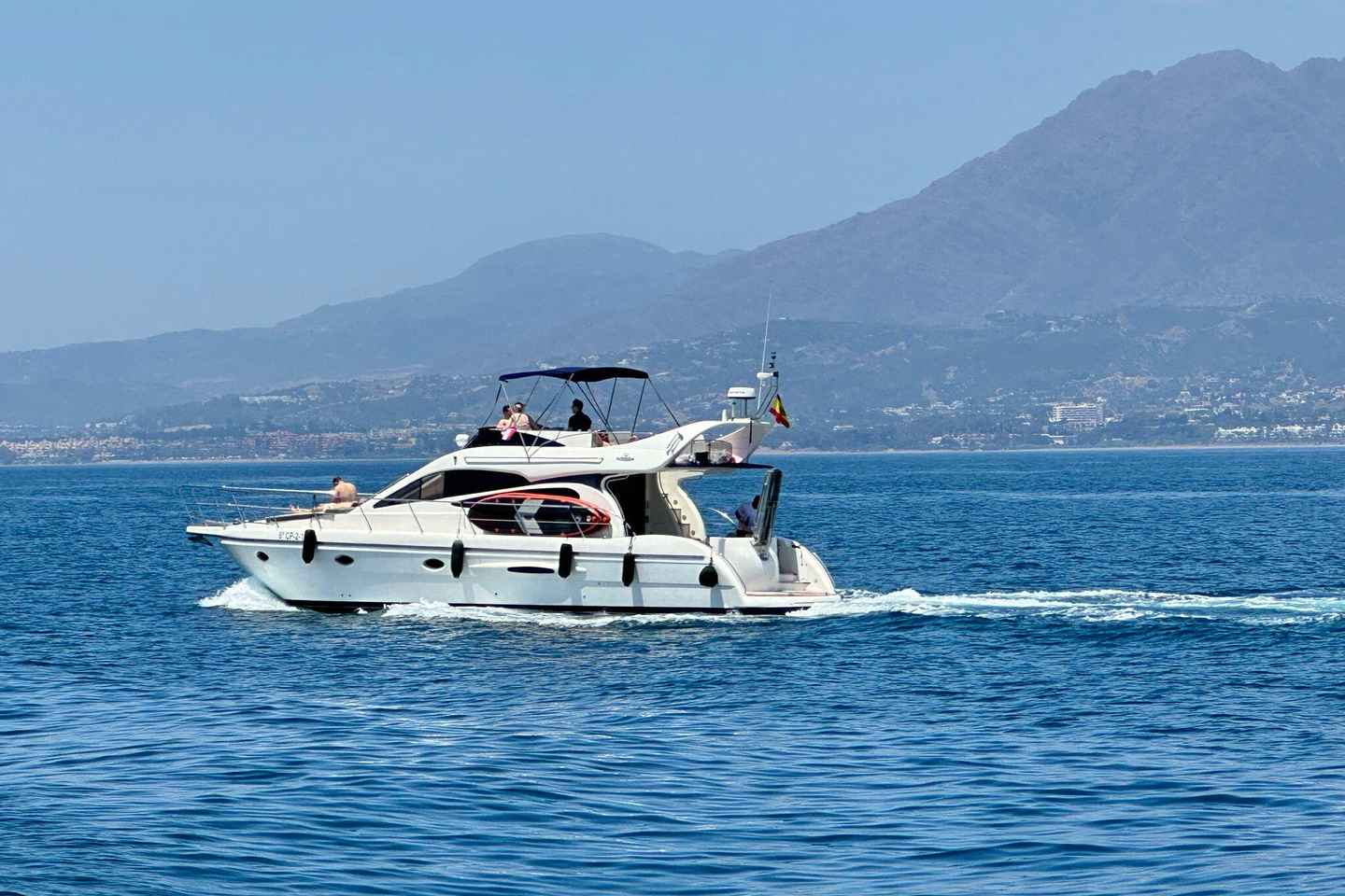 Marbella: Private Cruise in Yacht