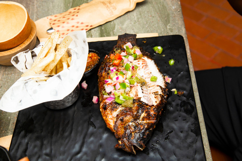 Accra: Corso di cucina e tour del mercato con prelievo dall'hotel