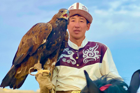 4 Days Issyk Kul Tour: Eagles, Yurts and Nomadic Traditions