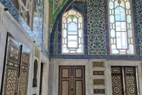 Topkapi Palace & Harem Skip-the-Line Guided Entry
