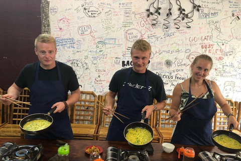 Da Nang : Excursion au marché local avec cours de cuisine maison amusante