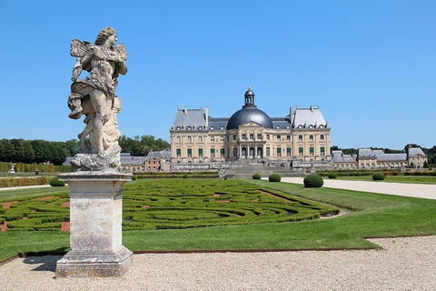 From Paris:Château de Fontainebleau&amp;Vaux-le-Vicomte PrivateFrom Paris:Château de Fontainebleau &amp;Vaux-le Vicomte Private