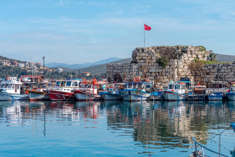 Izmir: Boat Trip with Private Lounge, BBQ: Urla Sigacik Bays Private Lounge Self Arrival