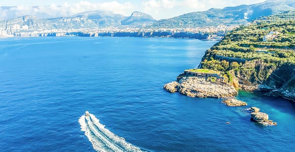 Sorrent: Sightseeing-Bootstour mit Limoncello-Verkostung