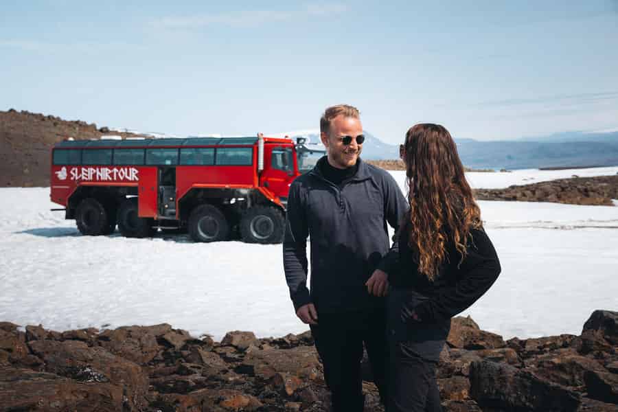 Gullfoss: Sleipnir Monstertruck Tour über den Gletscher Langjökull. Foto: GetYourGuide Gullfoss: Sleipnir Monstertruck Tour über den Gletscher Langjökull. Foto: GetYourGuide