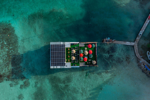 Montego Bay : Poko Loko Floating Bar Island Chill TourMontego Bay : Excursion détente sur l&#039;île du bar flottant Poko Loko