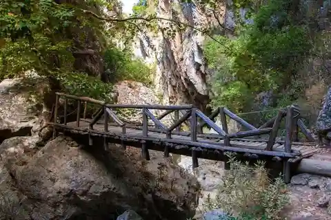 Heraklion:Cretan Villages with Patsos Gorge