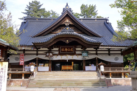Kanazawa: Samurai, Castle & Geisha Private Bus Tour