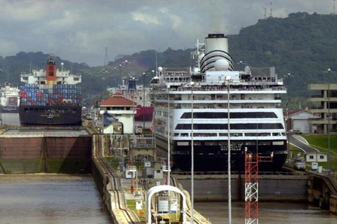 Panama City : Circuit d&#039;escale avec visite du canal et de la ville