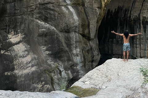 Muscat: Wadi Mibam, Sur, and Bimmah Sinkhole Day Trip