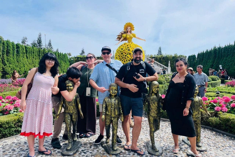 From Da Nang: Ba Na Hills Tour with Golden Bridge & Lunch Group Tour