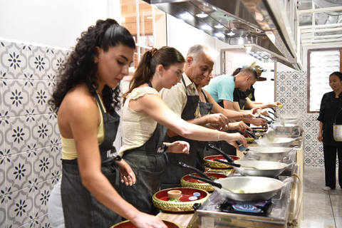 Sathon: Hands-on Thai Cooking Class & Market Tour in Bangkok