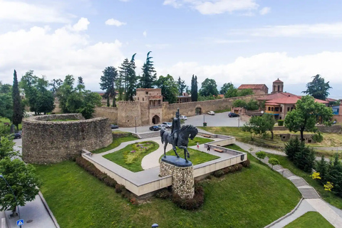 Tbilisi: 2-Day Kazbegi & Kakheti Tour with Wine Tasting