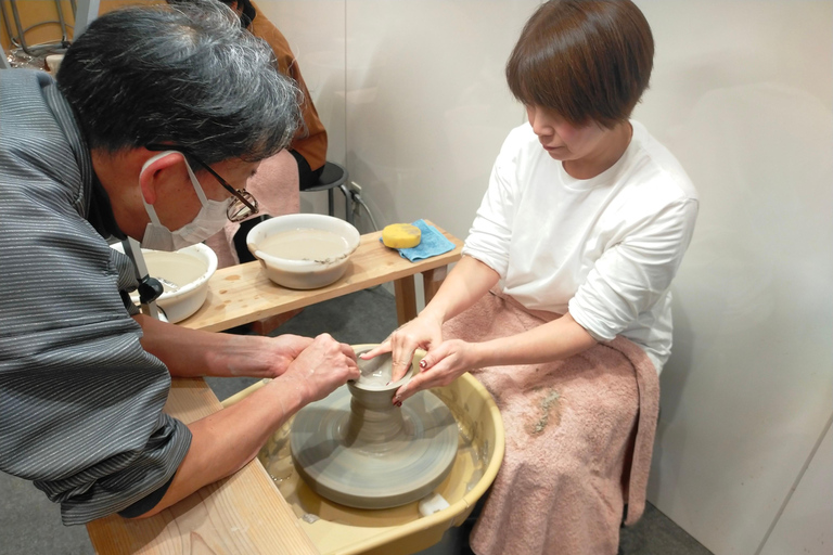 Kyoto: 1h Pottery Workshop Guided by Master Artisans Kyoto: 1h Pottery Workshop Guided by Master Artisans