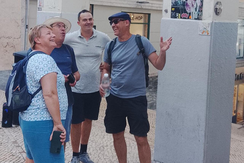 Visit of Lisbon in French. Small group (10 max)! Follow me! Visite Goupe privée de Lisbonne!