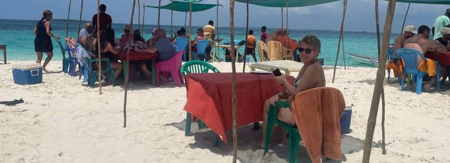 ZANZIBAR : Safari Blue, aventure de plongée avec tuba et barbecue