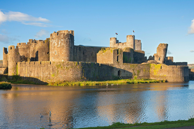 Cardiff: Welsh Castles, Mountains & Steam Railway Day Tour