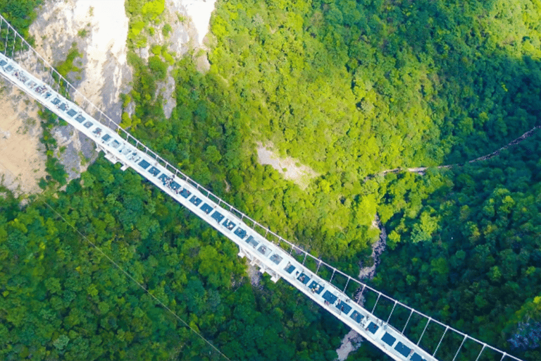 3-Day Essence Tour of Zhangjiajie (Small Group of 8 People) Customized 3-DayTourofForestPark,BaofengLake&TianmenMountain