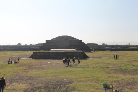 From Mexico City: 1-day tour of the Basilica of Guadalupe and Teotihuacan