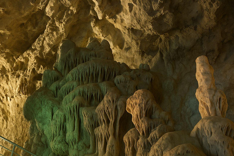 Alicante: Canelobre Caves and Busot - Car Transfer