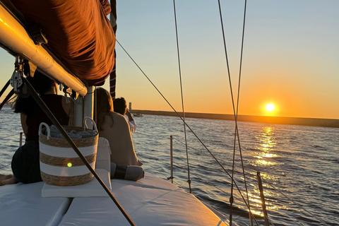 Porto: Douro River Cruise with wine tasting & Sunset option Shared Sunset Sailboat Cruise