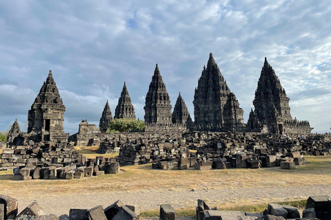 Yogyakarta: Avventura in jeep sul Monte Merapi e tramonto a Prambanan