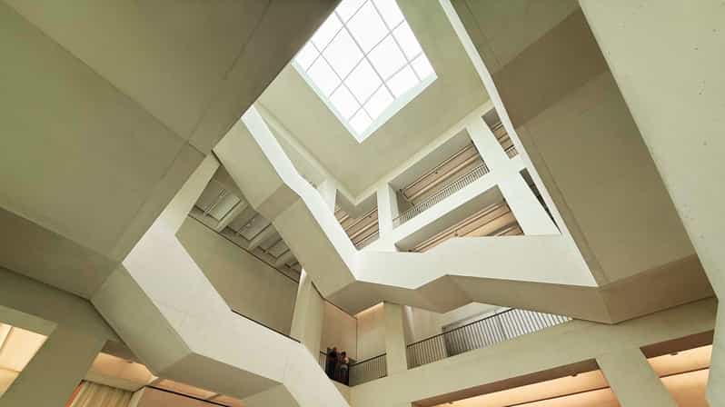Warsaw: Museum of Modern Art Private Tour with Tickets