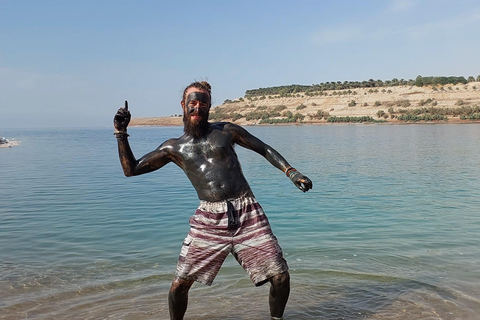 Desde Ammán: Excursión de un día al Mar Muerto y Petra con traslados