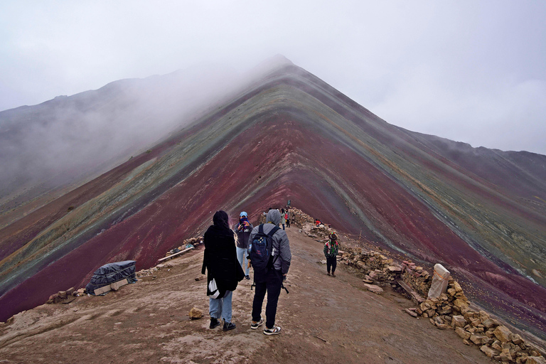 Excursão à Montanha do Arco-Íris saindo de Ollantaytambo ou Urubamba